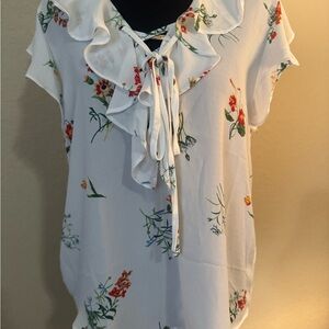 Mine White Floral Ruffle Blouse